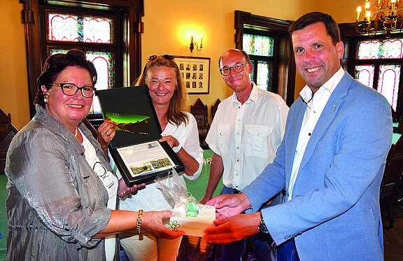 sozialpreis_überreichung_StGG.jpg  