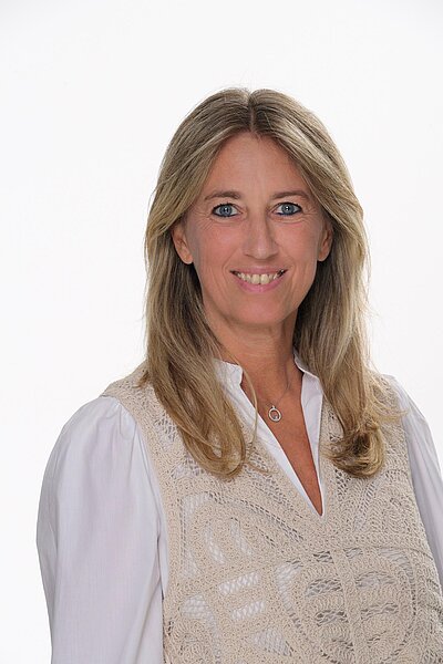 Bettina Sibylle Vesely recte Riha